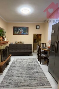 Продаж будинку, Закарпатська, Середнє, Закарпатська вулиця