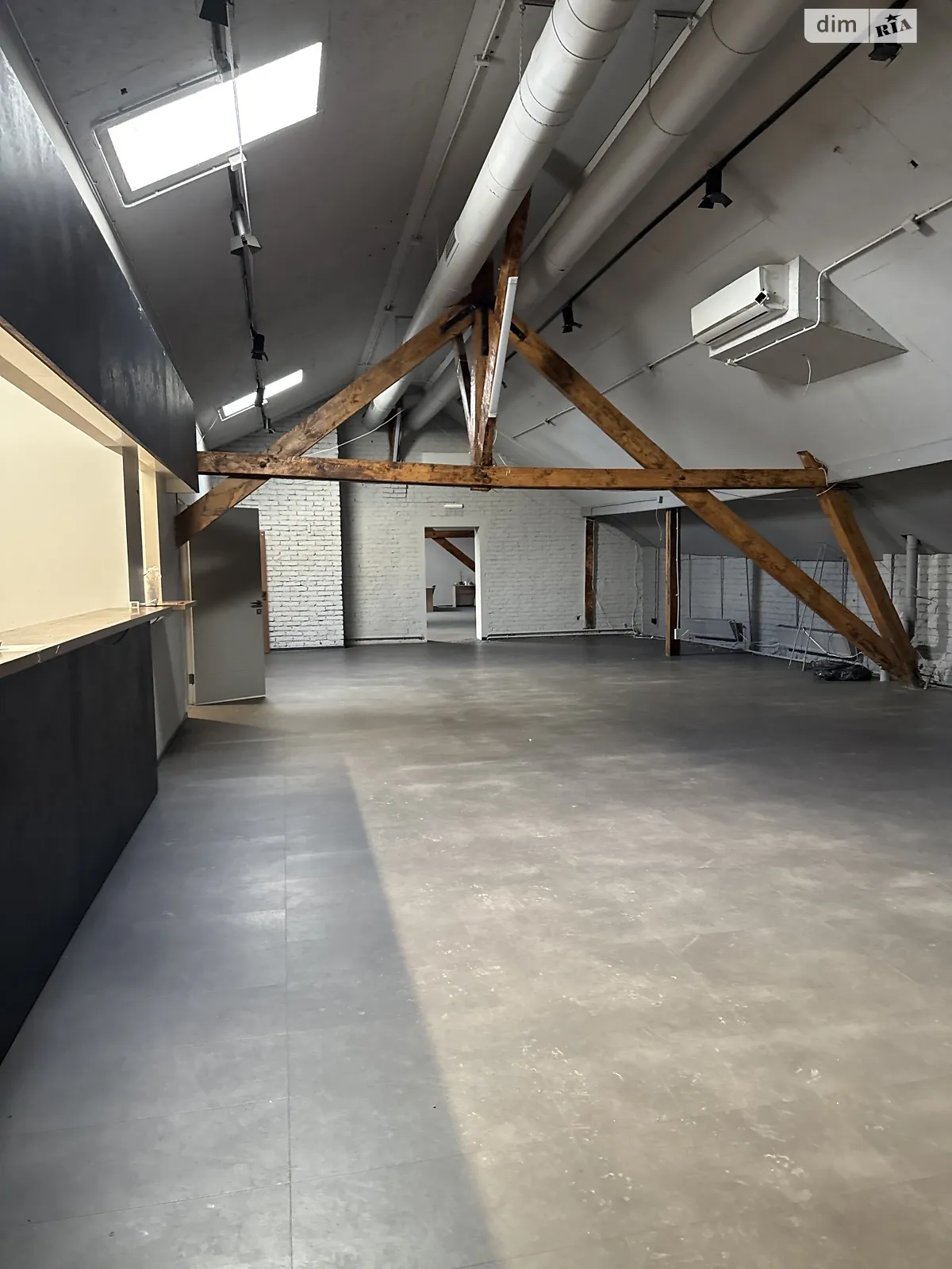 Здається в оренду офіс 976 кв. м в бізнес-центрі, цена: 7500 $ - фото 1