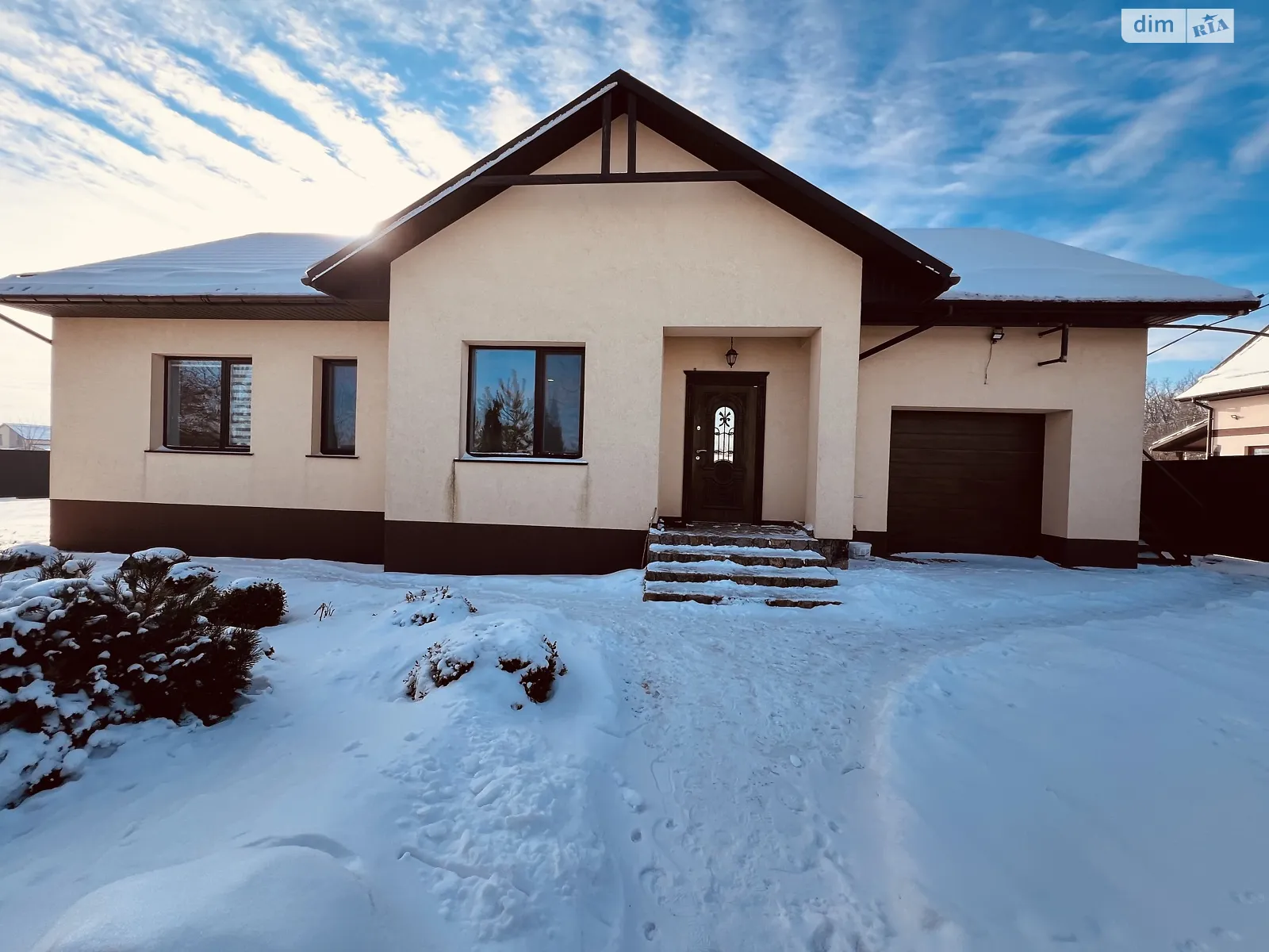 Сдается в аренду одноэтажный дом 89.1 кв. м с мансардой, цена: 1200 € - фото 1