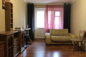 Довгострокова оренда квартири, Київ, р‑н. Солдатська Слобідка, ст.м. Лук'янівська, Полтавська вулиця, буд. 3