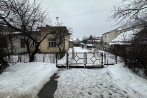 Продажа части дома, Ивано-Франковск, р‑н. Опришовцы, Коновальца Евгения улица, дом 150