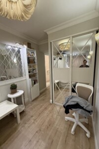 Продажа квартиры, Харьков, р‑н. 5-ый микрорайон, ст.м. 23 Августа, Космонавтов улица, дом 7А