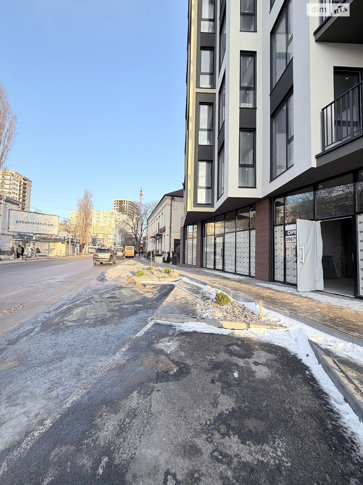 Здається в оренду приміщення вільного призначення 100 кв. м в 12-поверховій будівлі, цена: 1800 $ - фото 1