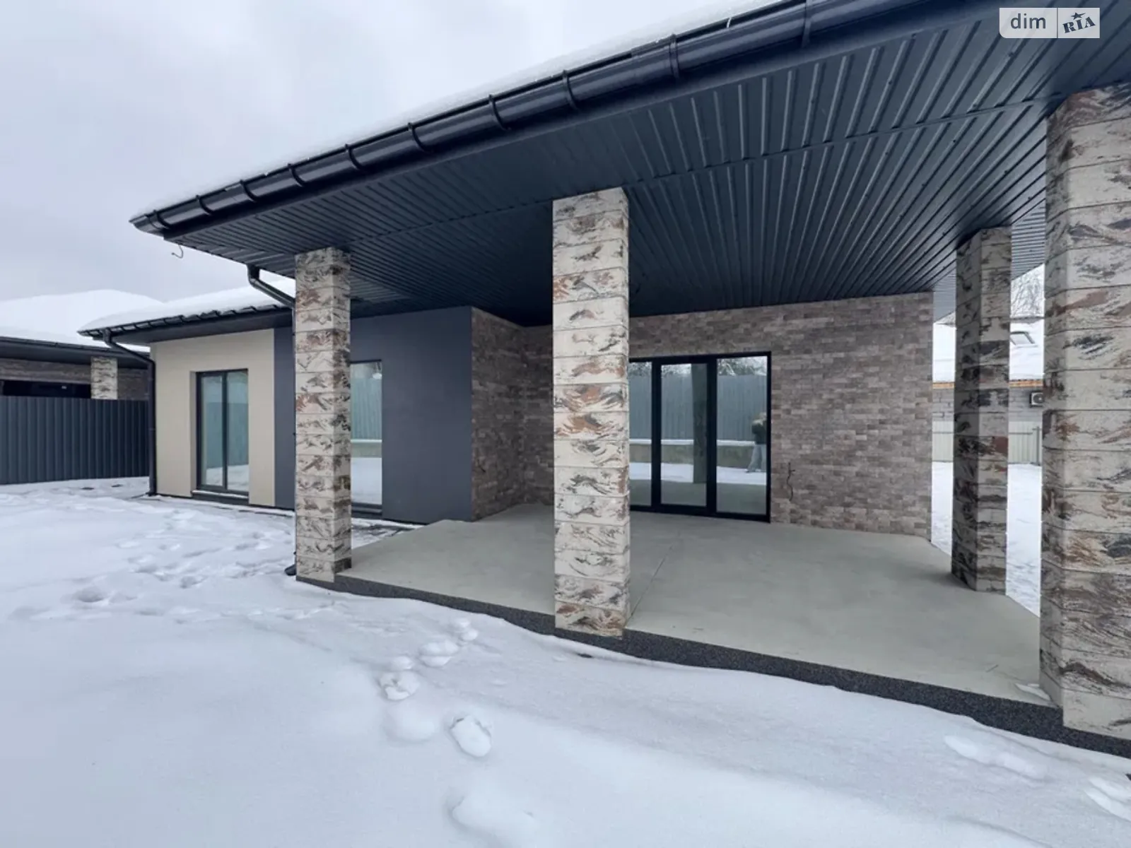 Продается одноэтажный дом 128 кв. м с бассейном, цена: 145000 $ - фото 1