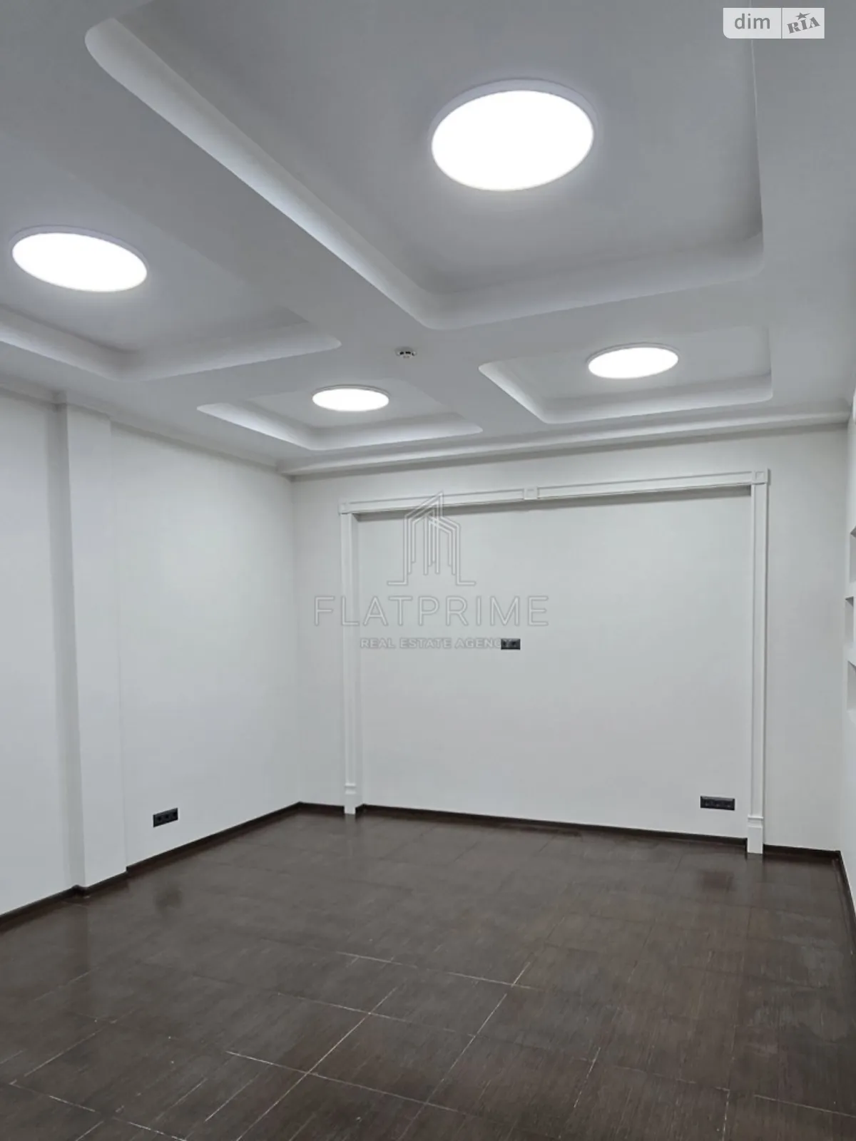 Сдается в аренду помещения свободного назначения 153.3 кв. м в 5-этажном здании, цена: 80000 грн - фото 1