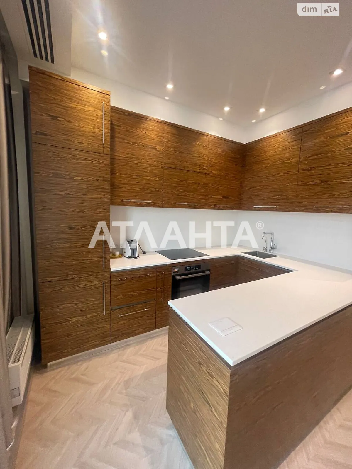 Продается 2-комнатная квартира 68 кв. м в Одессе, бул. Французский, 60В - фото 1