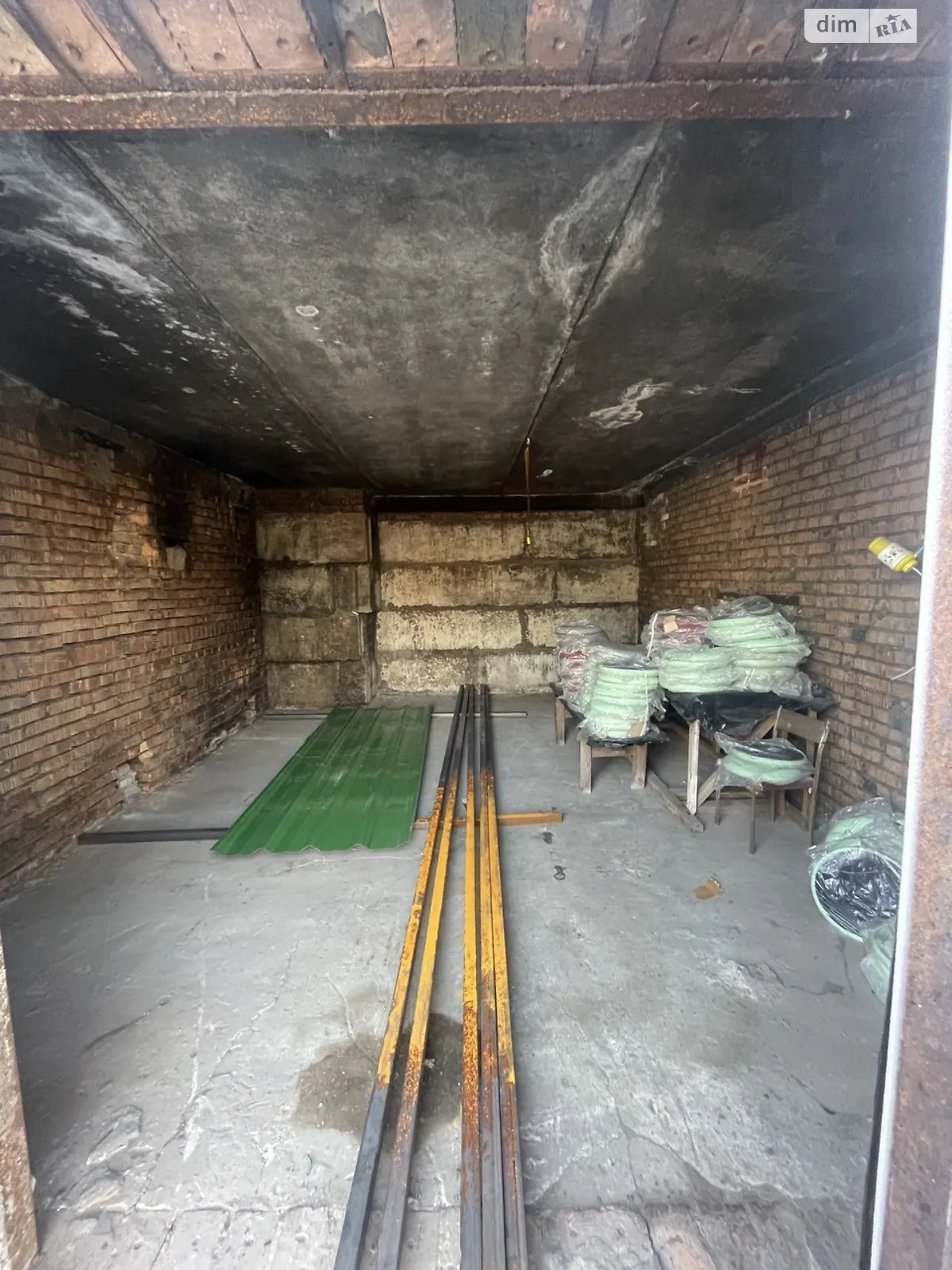 Сдается в аренду отдельно стоящий гараж универсальный на 30 кв. м, цена: 5000 грн - фото 1