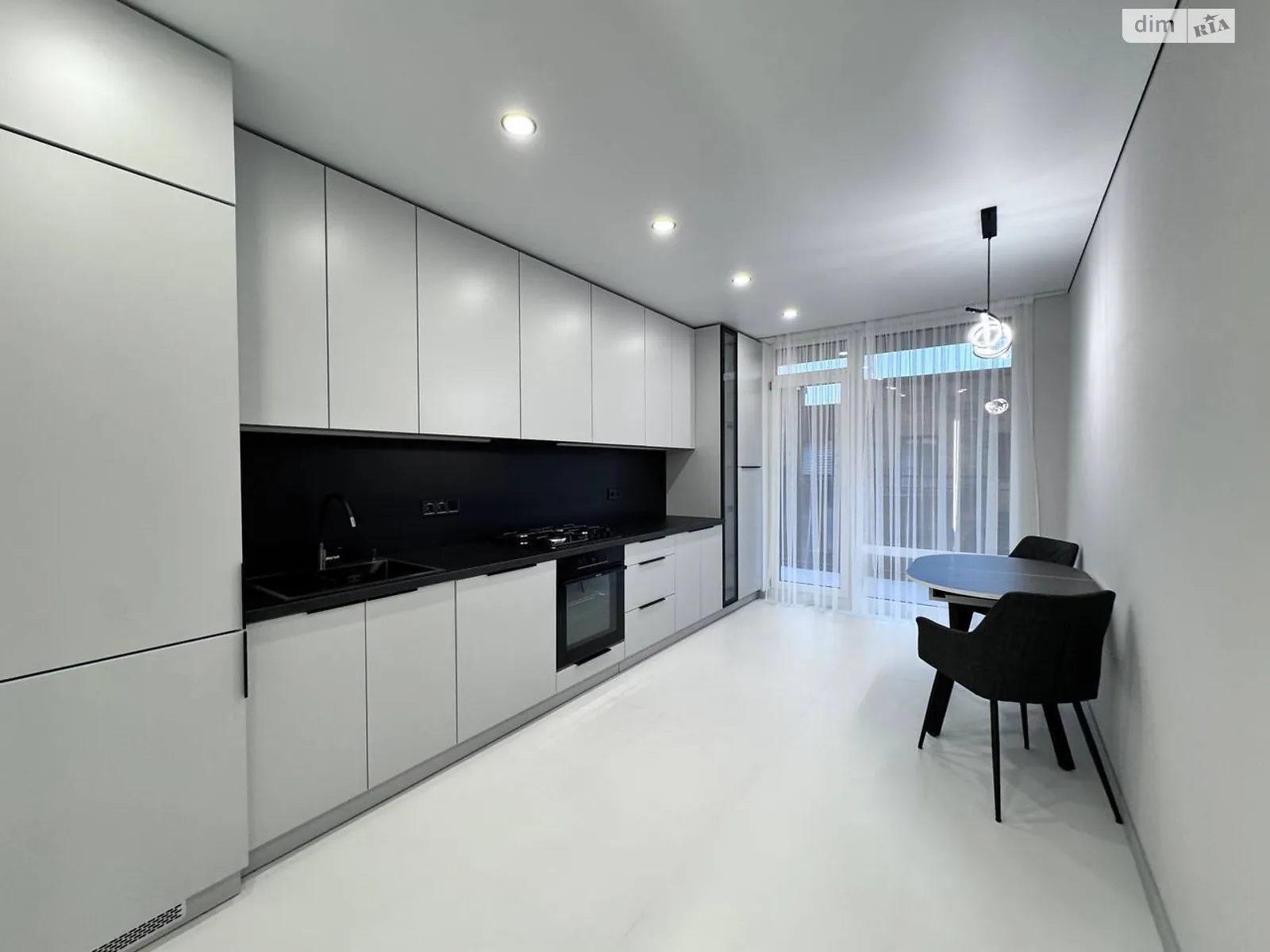 Сдается в аренду 1-комнатная квартира 44 кв. м в Ивано-Франковске, ул. Юліана Пелеша(Крайковского) - фото 1