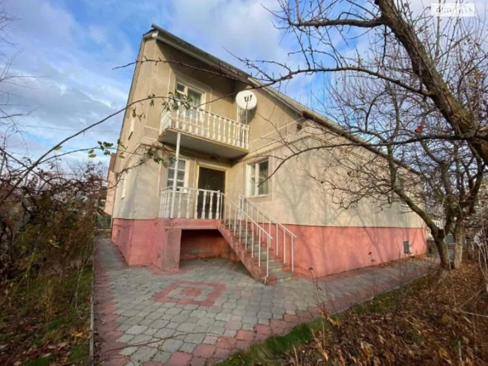 Продается дом на 2 этажа 364.6 кв. м с гаражом, цена: 81000 $ - фото 1