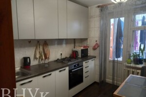 Продаж квартири, Луцьк, р‑н. 55 мікрорайон, Карпенка-Карого вулиця