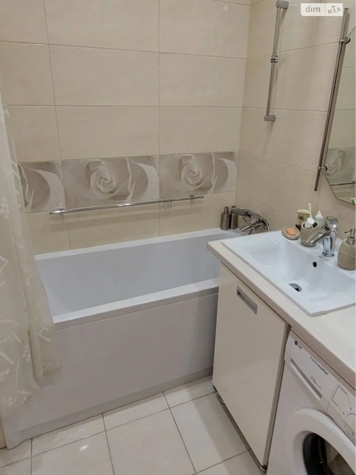 3-комнатная квартира 73.4 кв. м в Запорожье, просп. Соборный, 151/11 - фото 1