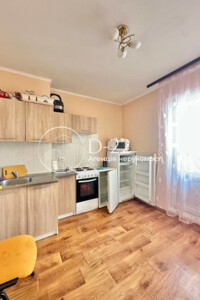 Долгосрочная аренда квартиры, Киев, р‑н. Осокорки, ст.м. Харьковская, Ревуцкого улица, дом 54