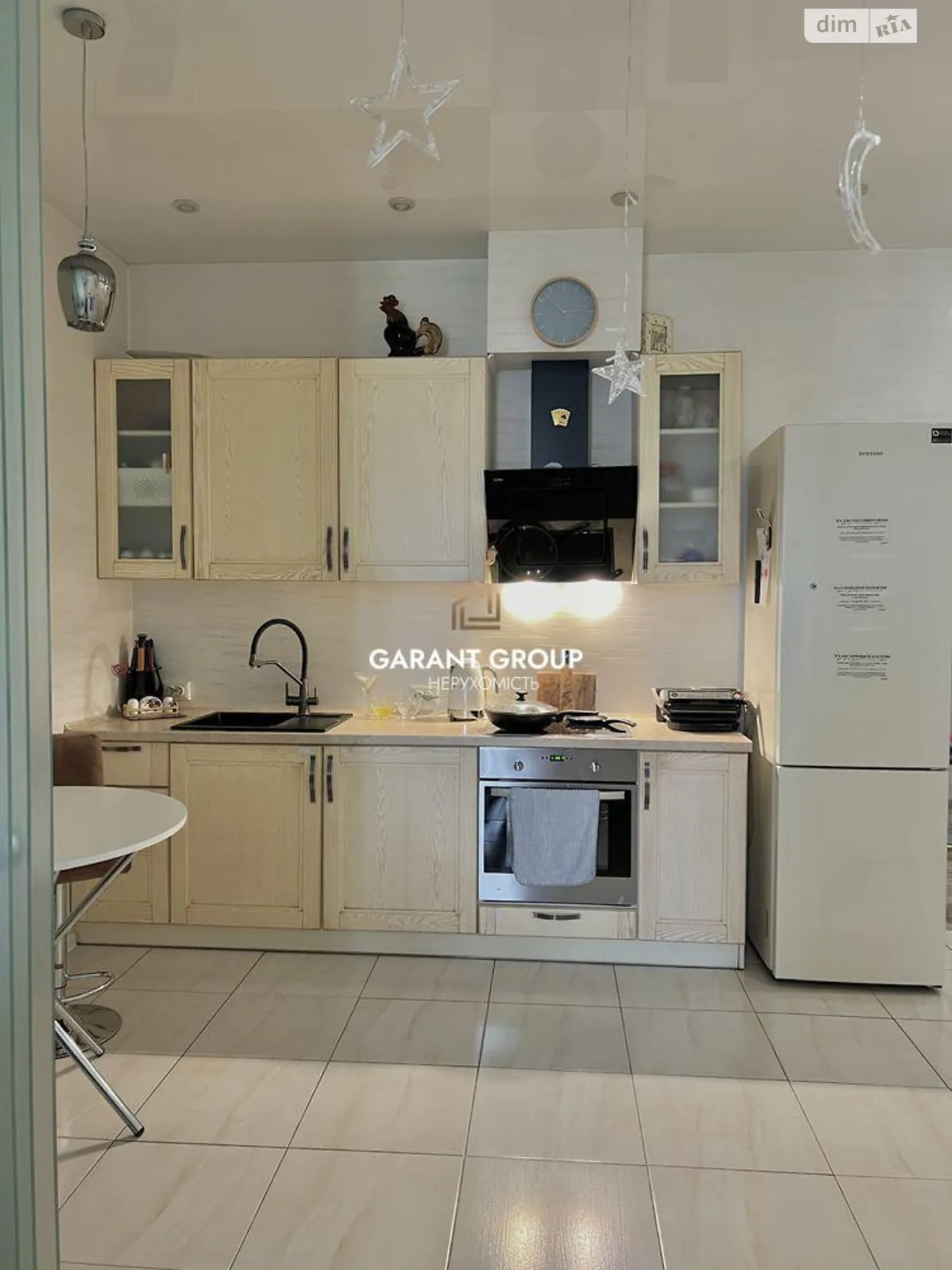 Продается 1-комнатная квартира 54 кв. м в Одессе, бул. Французский - фото 1