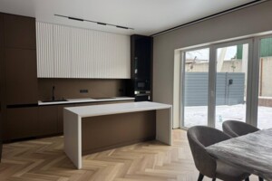 Продажа дуплекса, Киев, р‑н. Нижние сады, ст.м. Славутич, Центральная улица