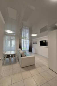 Долгосрочная аренда квартиры, Киев, р‑н. Печерский, ст.м. Зверинецкая(Дружбы народов), Кахи Бендукидзе улица, дом 2