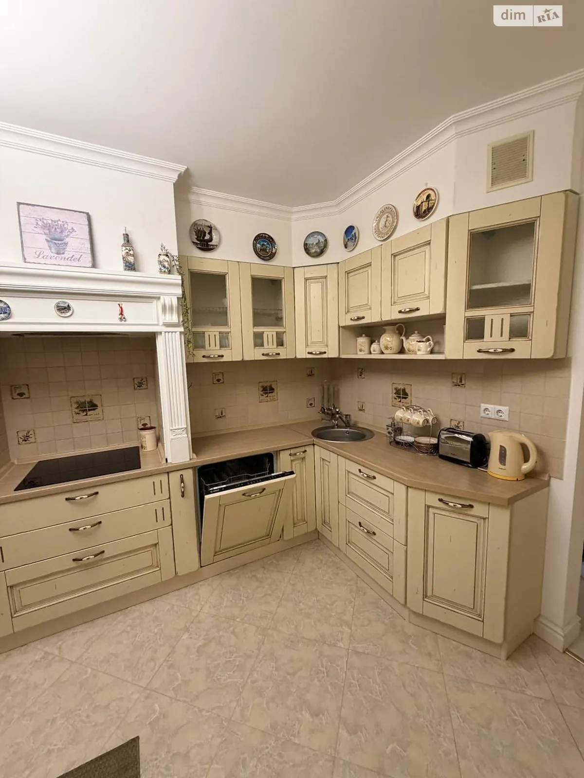 Здається в оренду 2-кімнатна квартира 90 кв. м у Чернівцях - фото 1