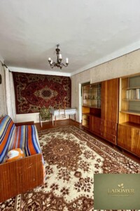 Продаж квартири, Рівненська, Оженин, Заводська вулиця