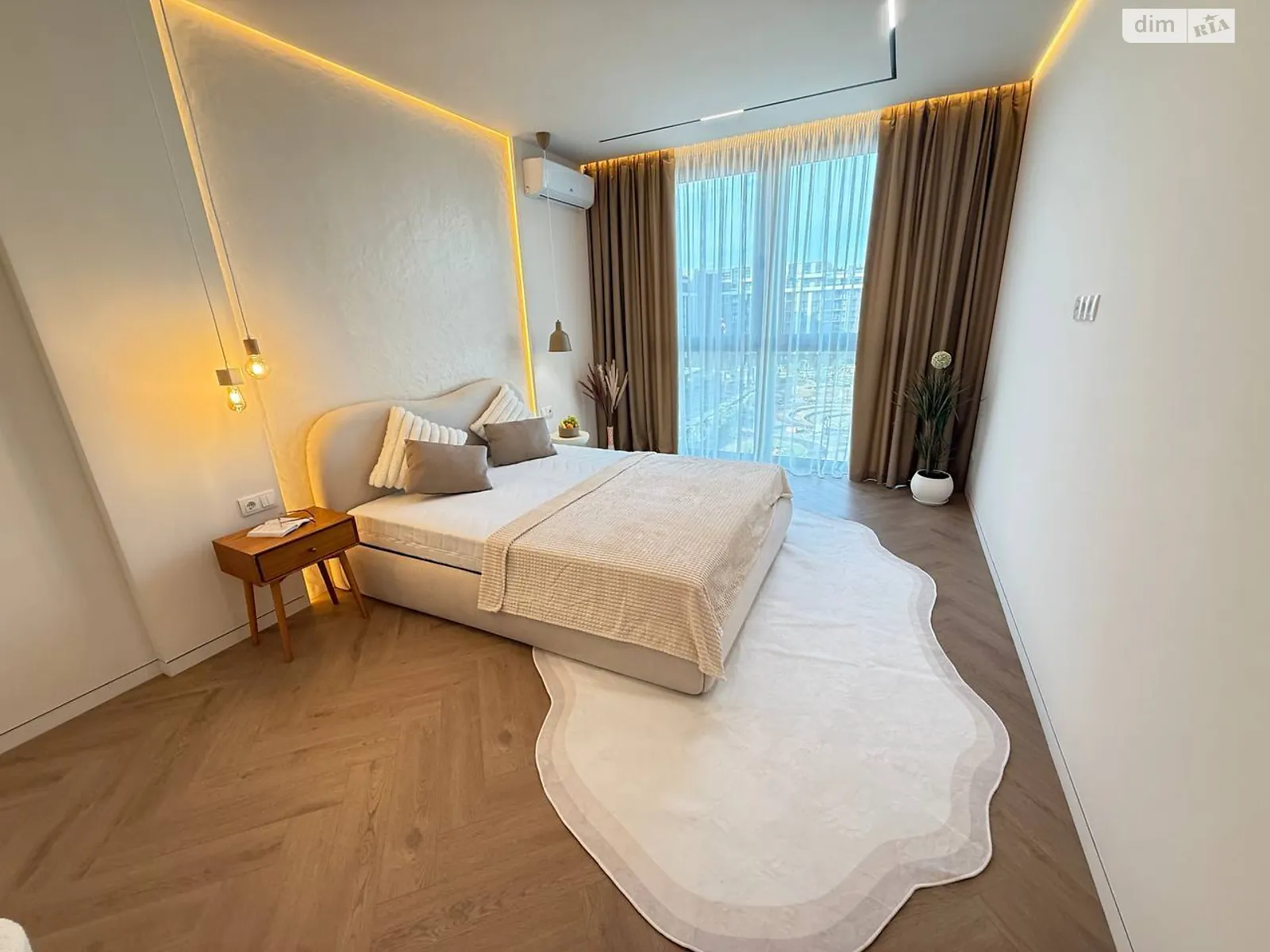 Продается 1-комнатная квартира 44 кв. м в Ужгороде, цена: 128000 $ - фото 1