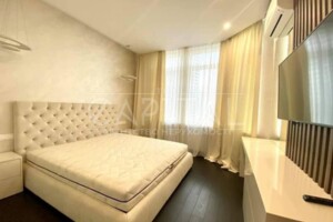 Продажа квартиры, Киев, р‑н. Саперное Поле, ст.м. Печерская, Коновальца Евгения улица, дом 34А