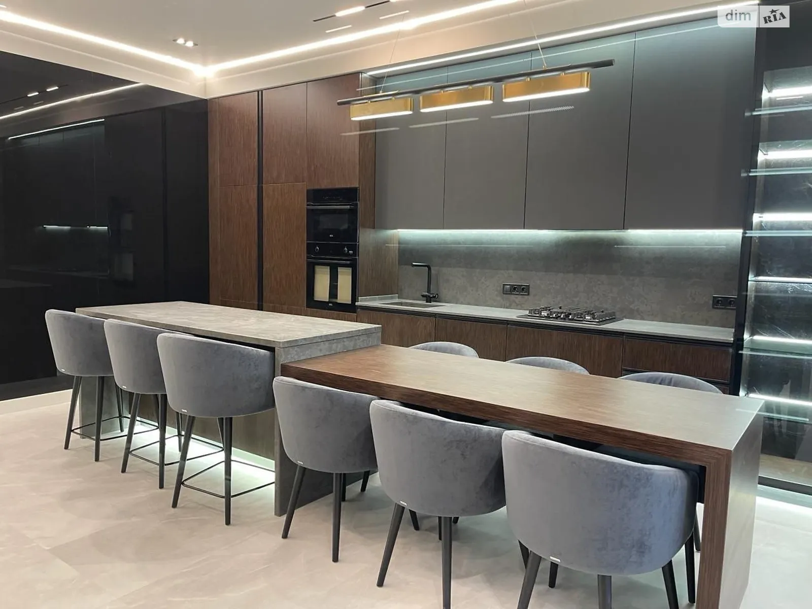 Продається будинок 2 поверховий 220 кв. м з каміном, цена: 670000 $ - фото 1