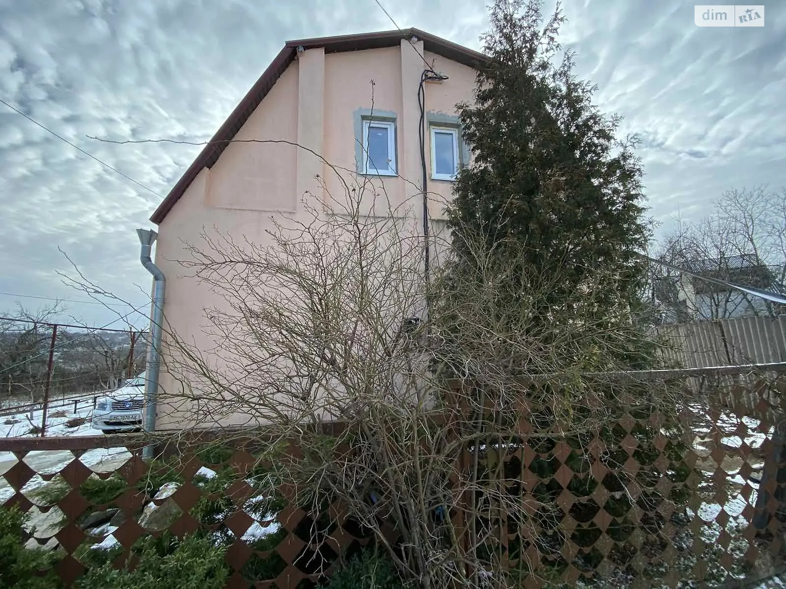 Продается дом на 2 этажа 65.8 кв. м с гаражом, цена: 28000 $ - фото 1