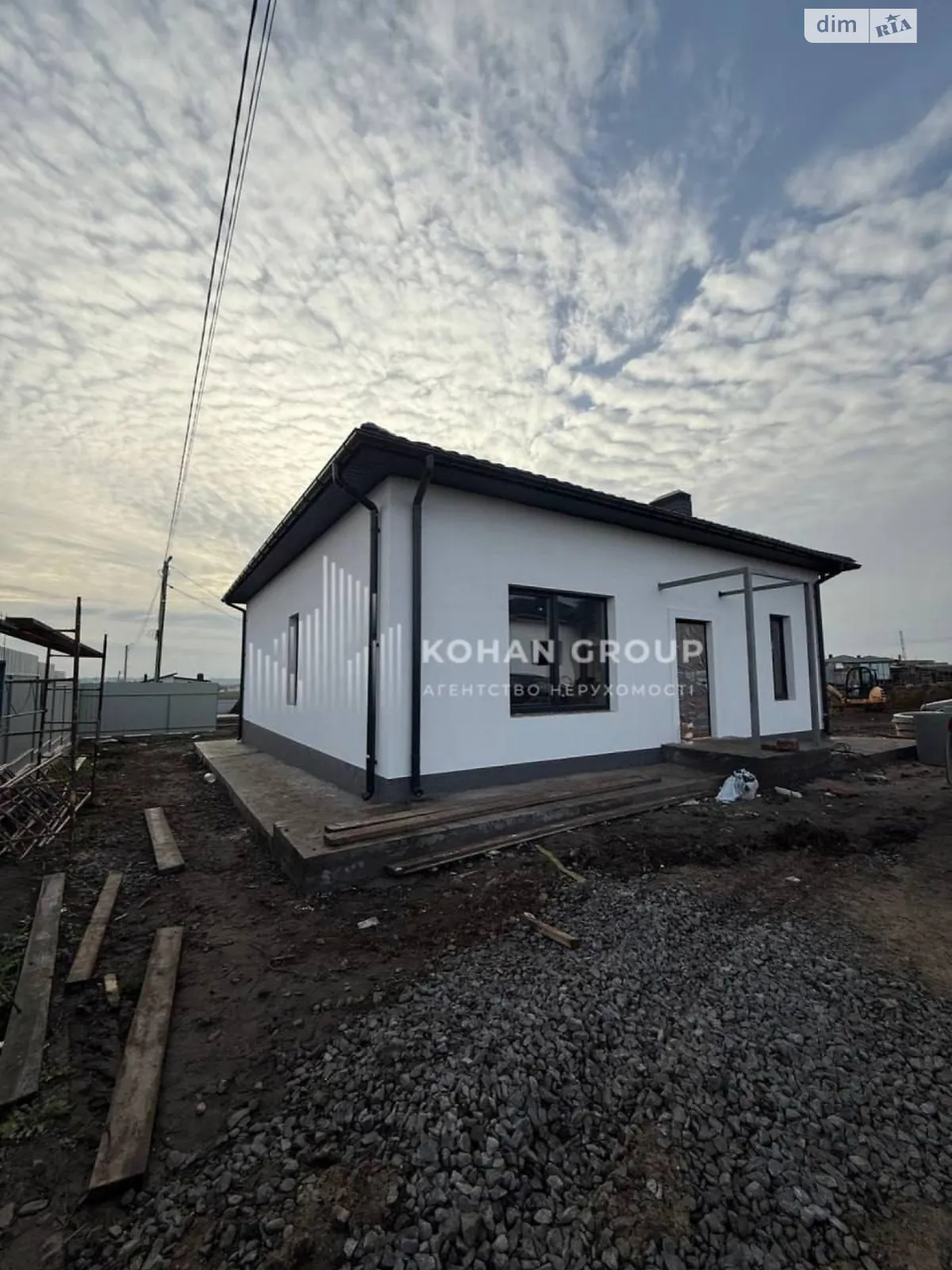 Продается дом на 2 этажа 90 кв. м с баней/сауной, цена: 93500 $ - фото 1