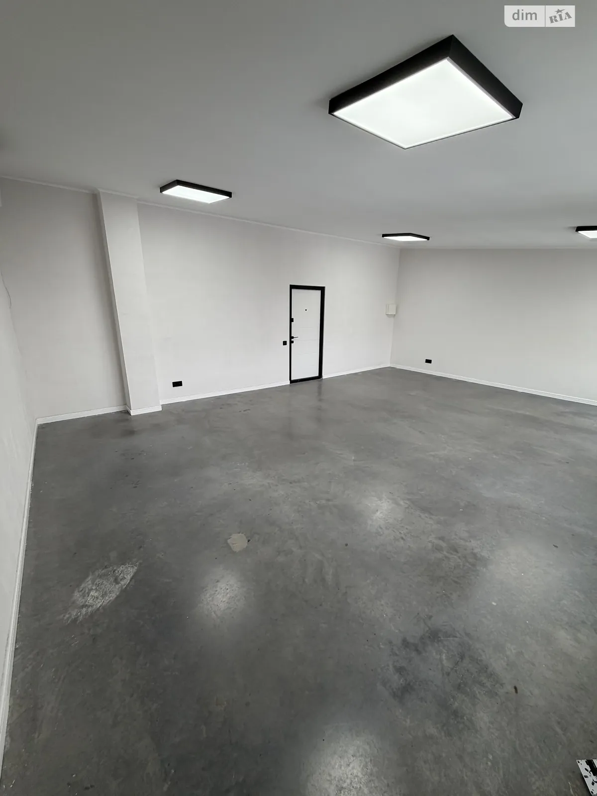 Сдается в аренду офис 46 кв. м в бизнес-центре, цена: 12420 грн - фото 1