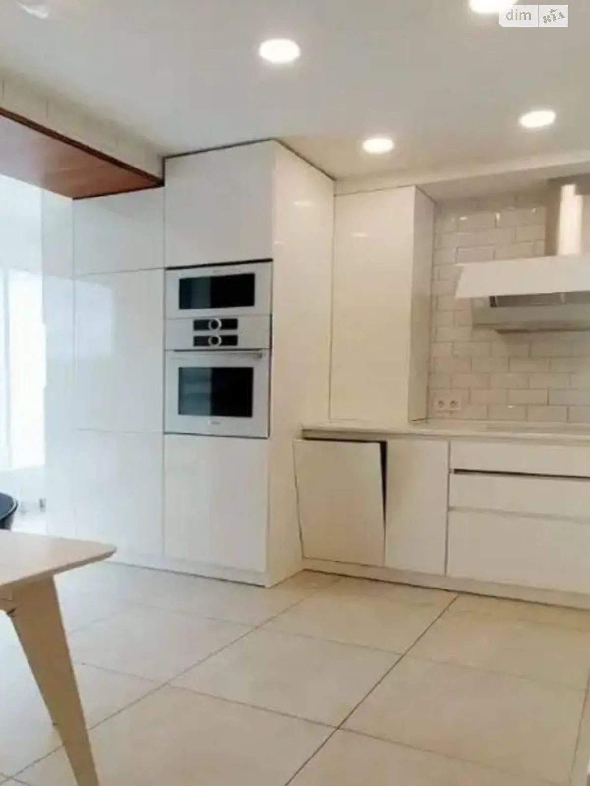 Сдается в аренду 1-комнатная квартира 45 кв. м в Днепре, бул. Славы, 2Д - фото 1