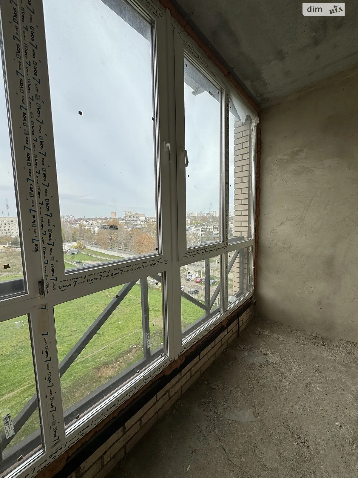 Продается 1-комнатная квартира 59.9 кв. м в Черноморске, цена: 47920 $ - фото 1