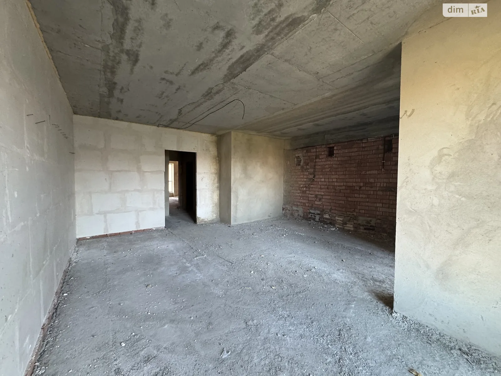 Продается 2-комнатная квартира 74.9 кв. м в Черноморске, цена: 59920 $ - фото 1