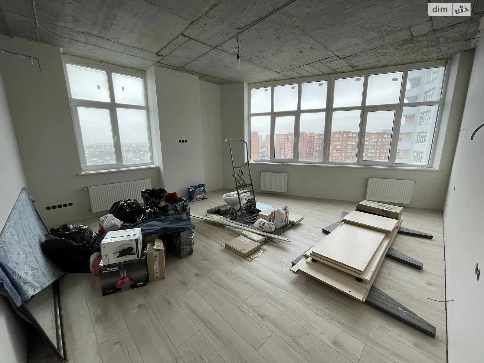 Продается 3-комнатная квартира 78.5 кв. м в Черноморске, цена: 65000 $ - фото 1