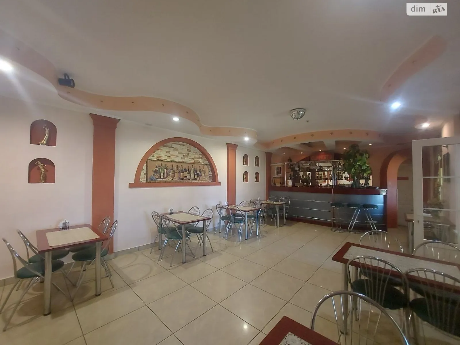 Продається об'єкт сфери послуг 109 кв. м в 5-поверховій будівлі, цена: 90000 $ - фото 1