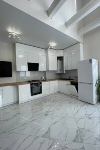 Долгосрочная аренда дома, Львовская, Брюховичи (Львов), Независимости Украины улица