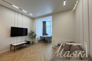 Долгосрочная аренда квартиры, Киев, р‑н. Центр, ст.м. Университет, Богдана Хмельницкого улица, дом 58А