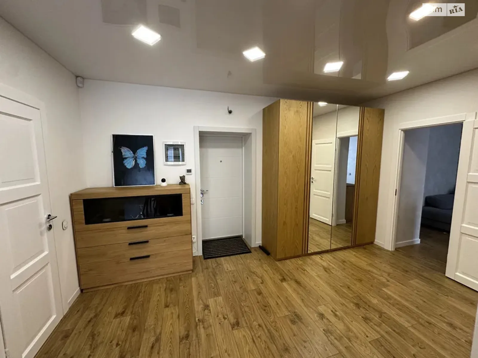 Продається 2-кімнатна квартира 67 кв. м у Києві, вул. Радистів, 34К - фото 1