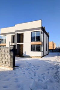 Продаж дуплекса, Рівне, р‑н. Новий Двір, Серпанкова вулиця, буд. 9