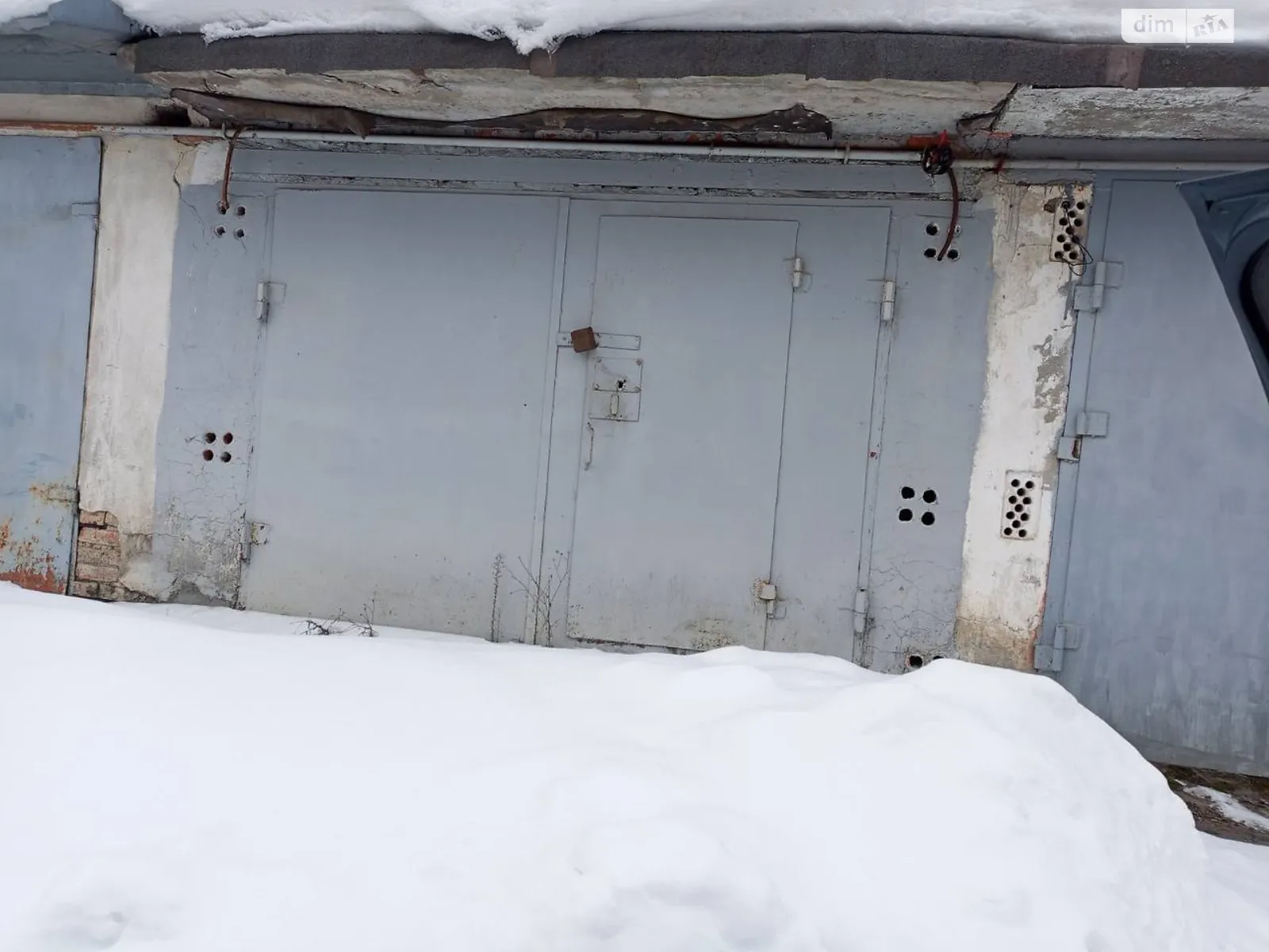 Продается место в гаражном кооперативе под легковое авто на 18.8 кв. м, цена: 7000 $ - фото 1