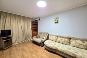 Довгострокова оренда квартири, Дніпро, р‑н. 12 квартал, Квартальна (Гладкова) вулиця