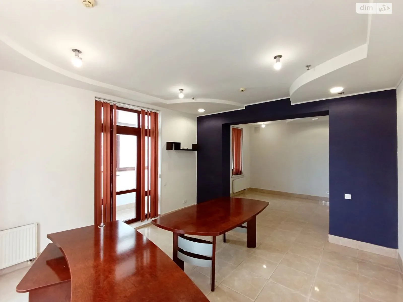 Сдается в аренду офис 38.3 кв. м в бизнес-центре, цена: 7000 грн - фото 1