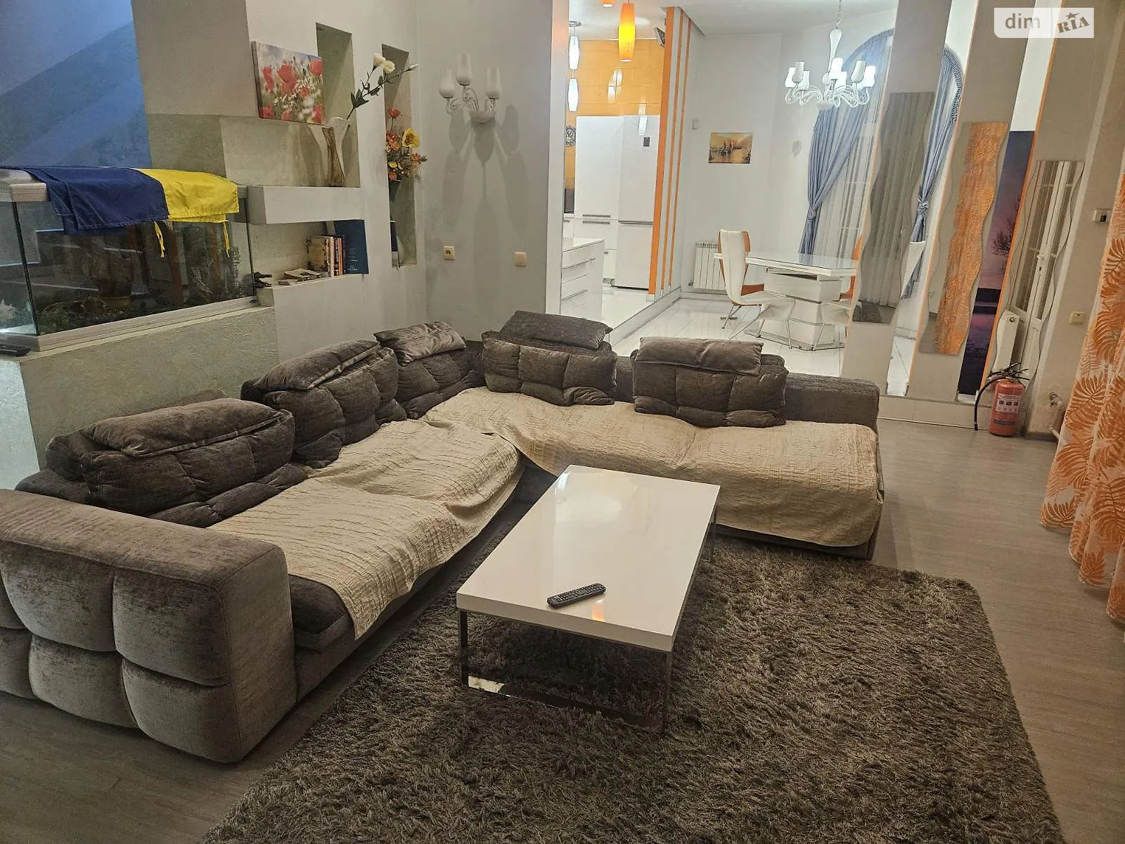 Сдается в аренду дом на 2 этажа 220 кв. м с гаражом, цена: 50000 грн - фото 1