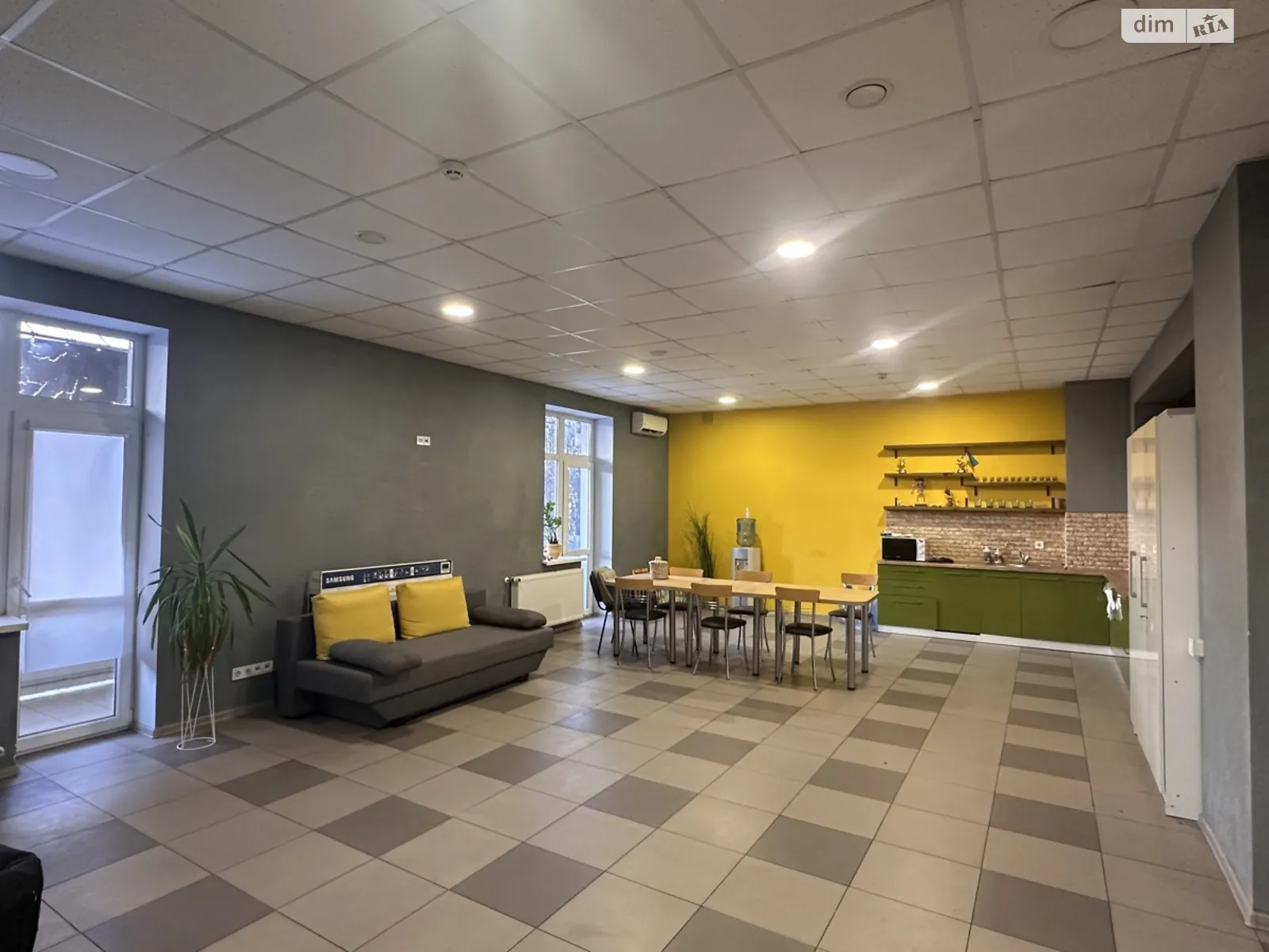 Сдается в аренду офис 200 кв. м в бизнес-центре, цена: 70000 грн - фото 1