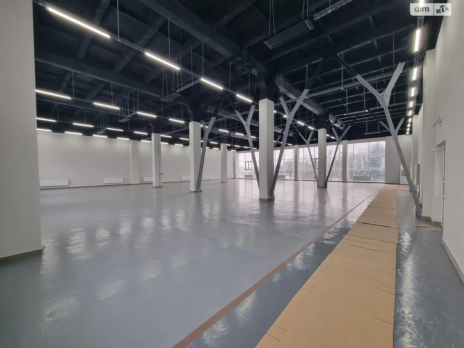 Сдается в аренду офис 712 кв. м в бизнес-центре, цена: 178000 грн - фото 1