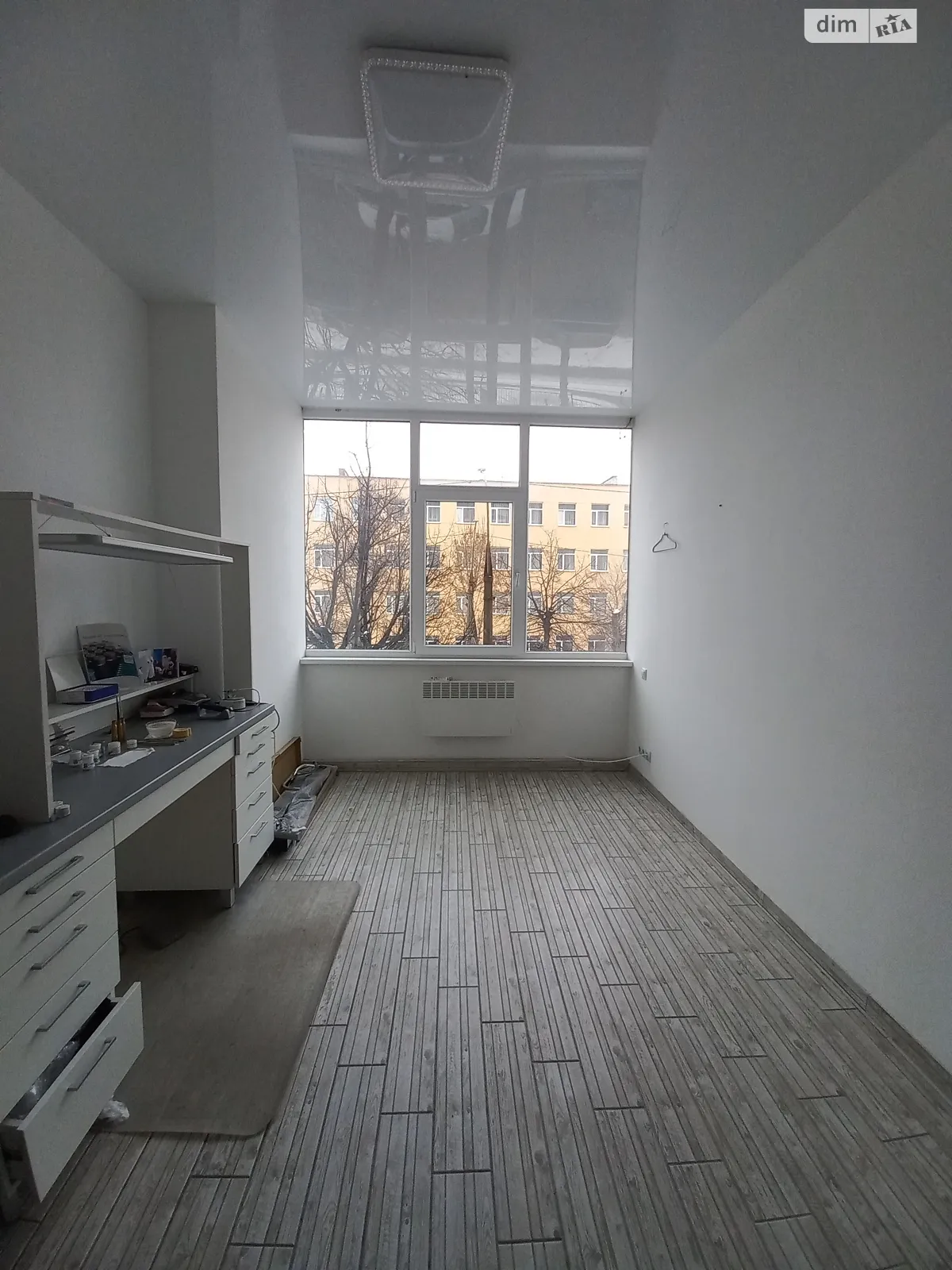 Сдается в аренду офис 15 кв. м в бизнес-центре, цена: 4500 грн - фото 1