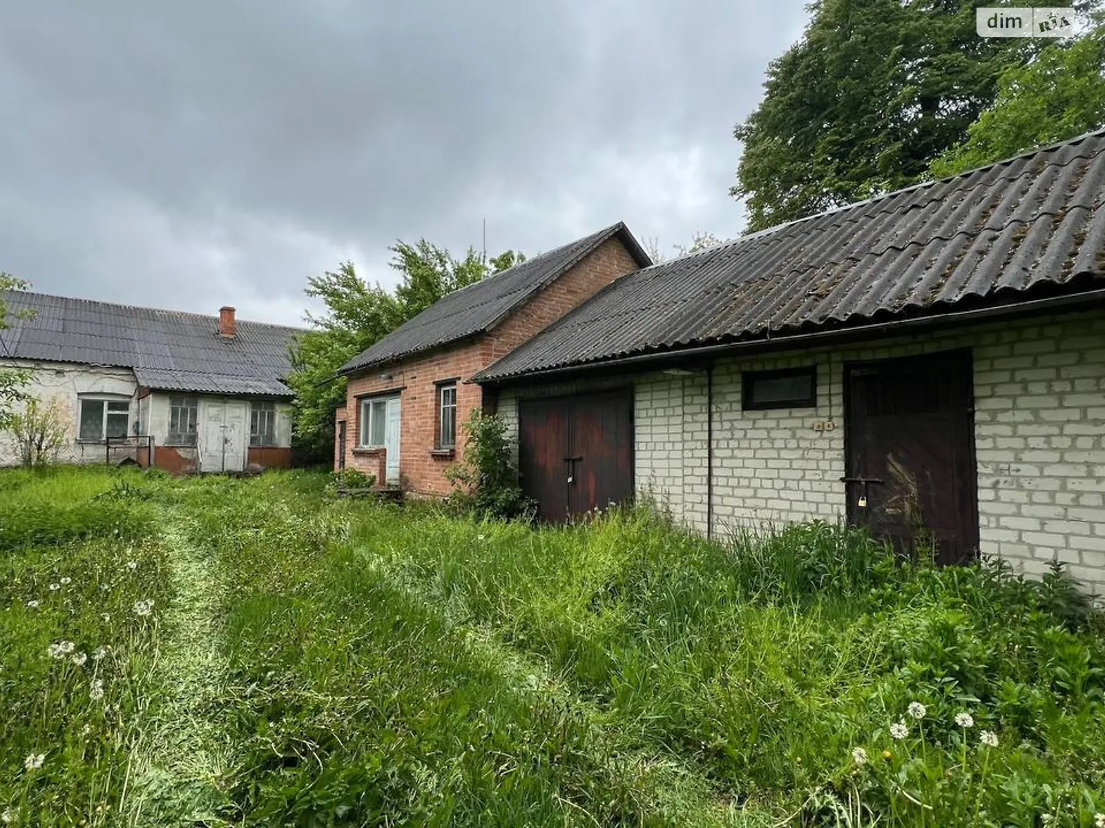 Продается одноэтажный дом 205 кв. м с садом, цена: 25000 $ - фото 1