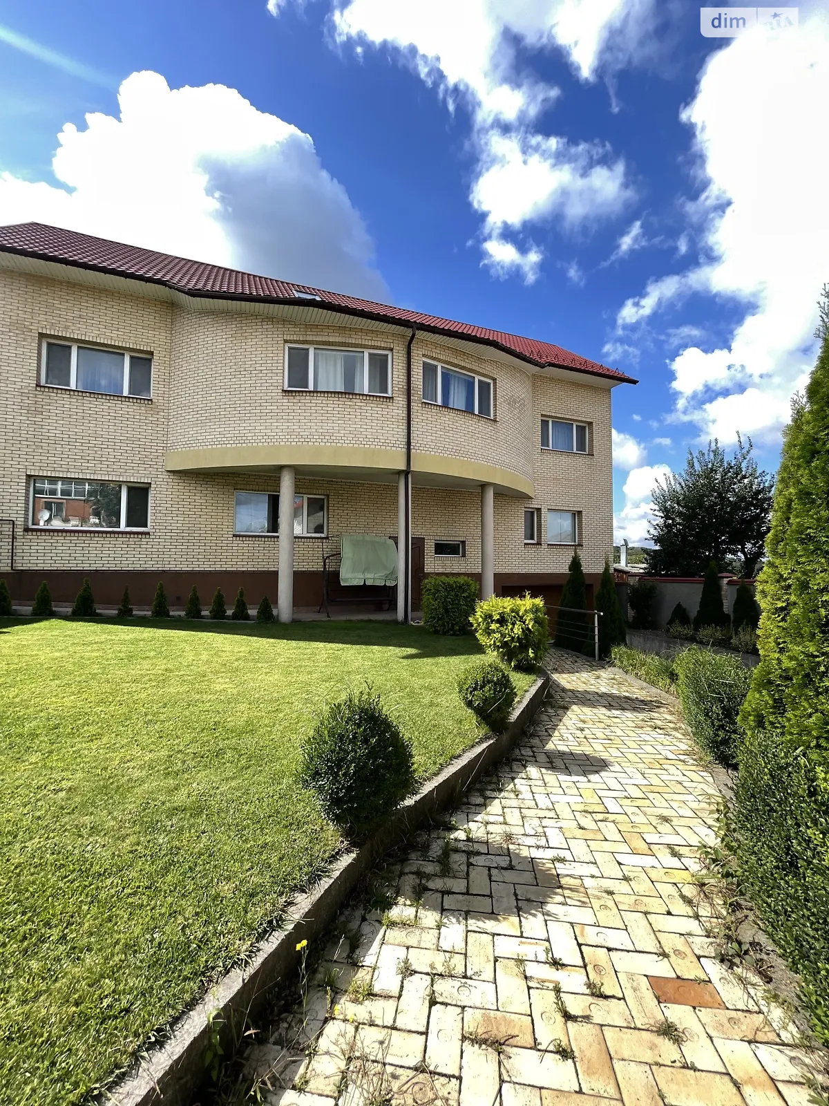 Сдается в аренду дом на 3 этажа 450 кв. м с мебелью, цена: 4499 € - фото 1