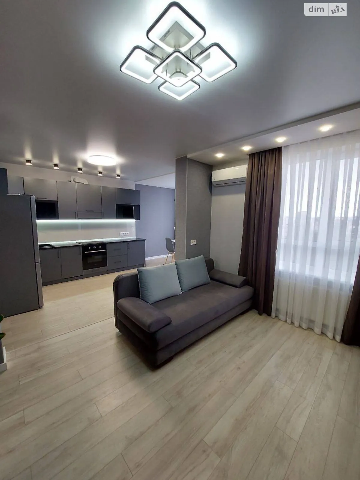 Сдается в аренду 1-комнатная квартира 47 кв. м в Хмельницком, ул. Свободы, 20/3 - фото 1