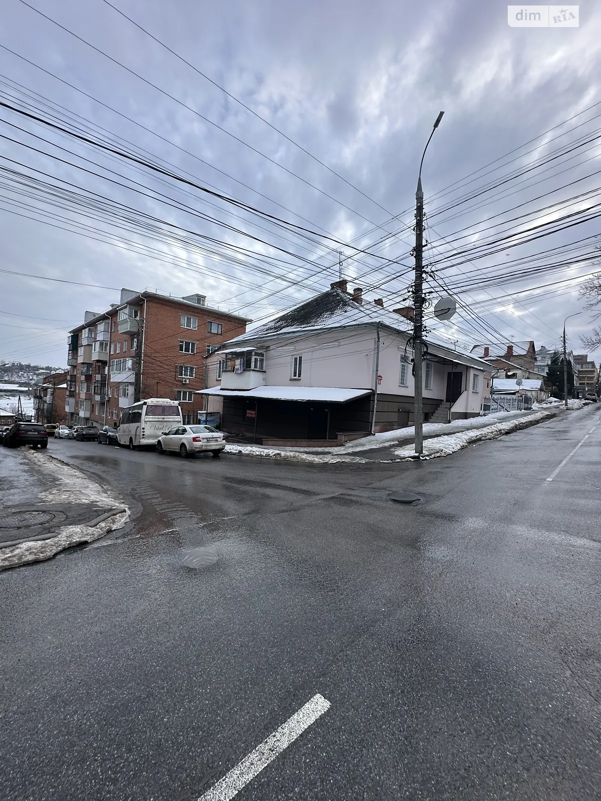 Сдается в аренду офис 78 кв. м в бизнес-центре, цена: 600 $ - фото 1