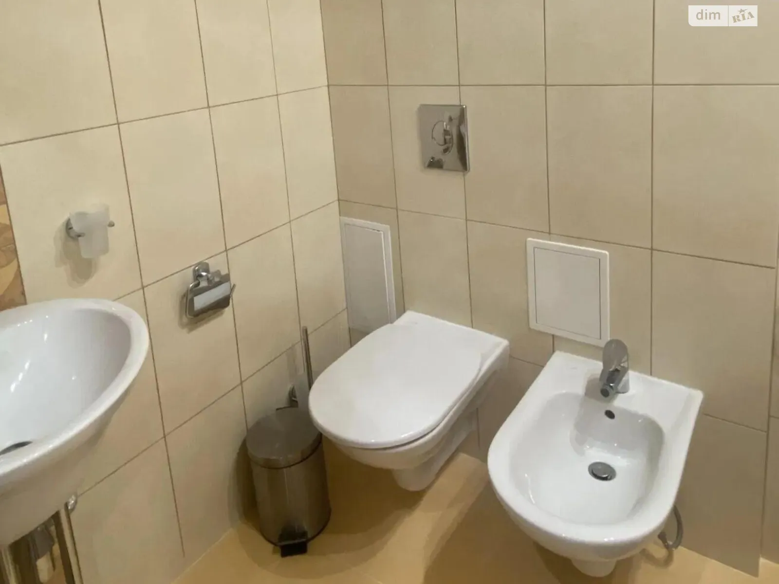 Продається 2-кімнатна квартира 70 кв. м у Полтаві, вул. Української Повстанської Армії(Ватутіна), 2 - фото 1