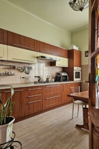 Продаж квартири, Львів, Князя Святослава площа