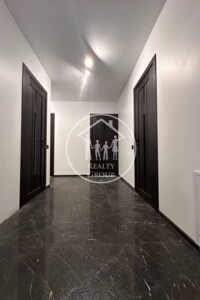 Продажа квартиры, Львов, р‑н. Привокзальная, Железнодорожная улица, дом 9А